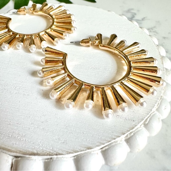 2/$30🌵 Gold Tone Sun Ray Faux Pearl Hoop Sunburst Circle Earrings Jewelry Boho - Picture 5 of 8